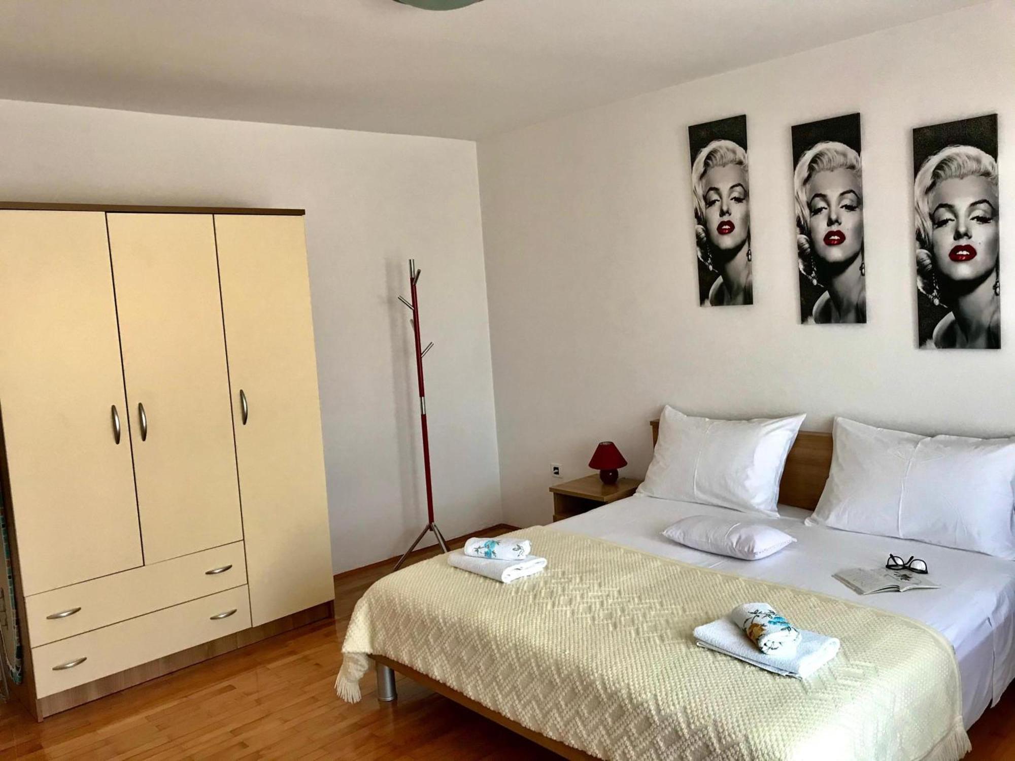 Apartment Adri ロヴィニ エクステリア 写真