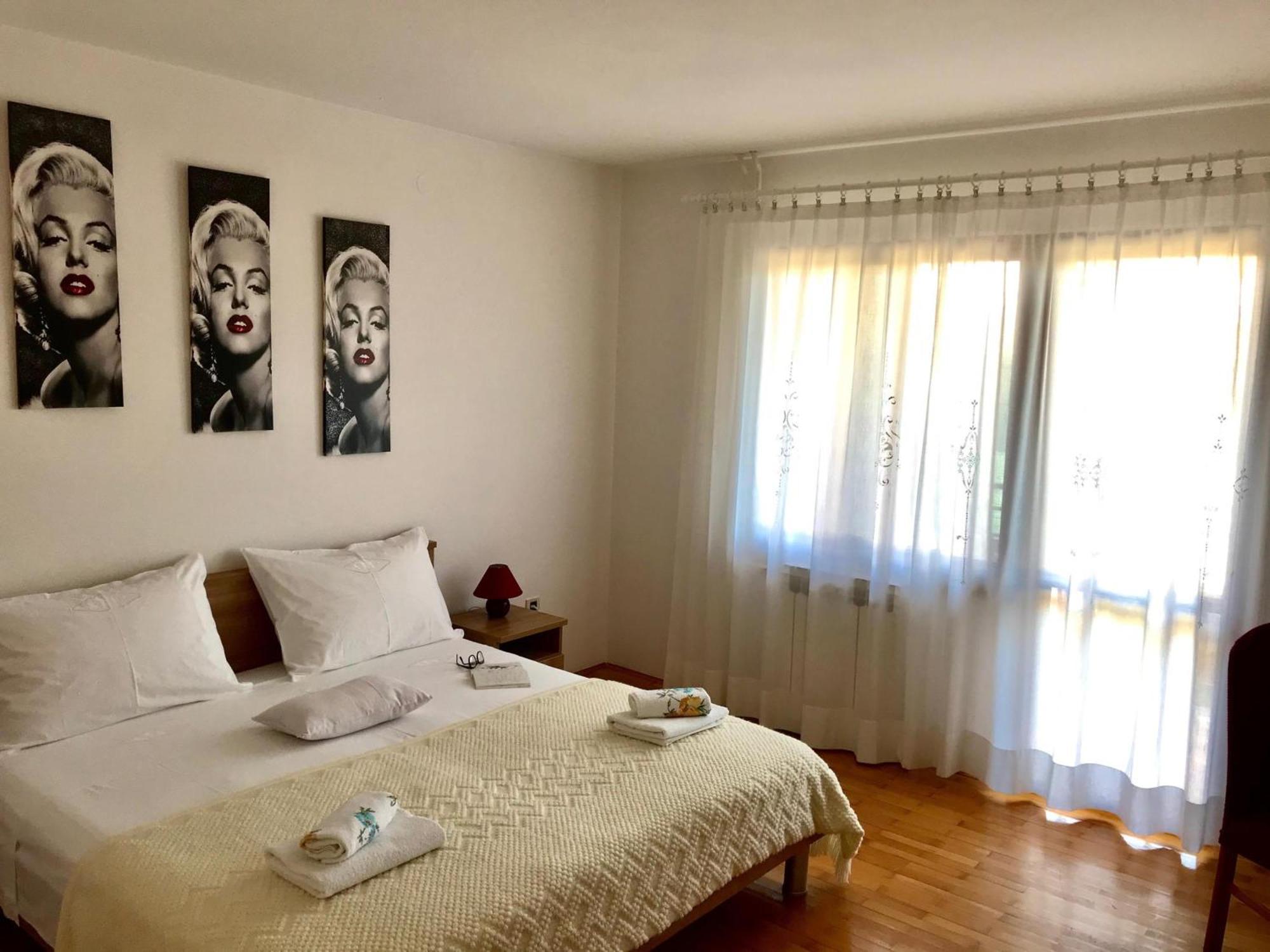 Apartment Adri ロヴィニ エクステリア 写真